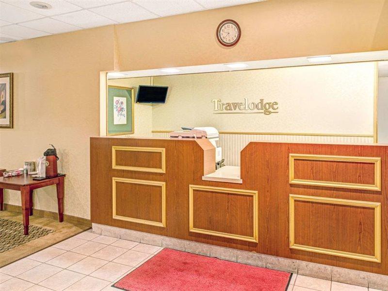 Travelodge By Wyndham Lincoln Airport I-80 Экстерьер фото